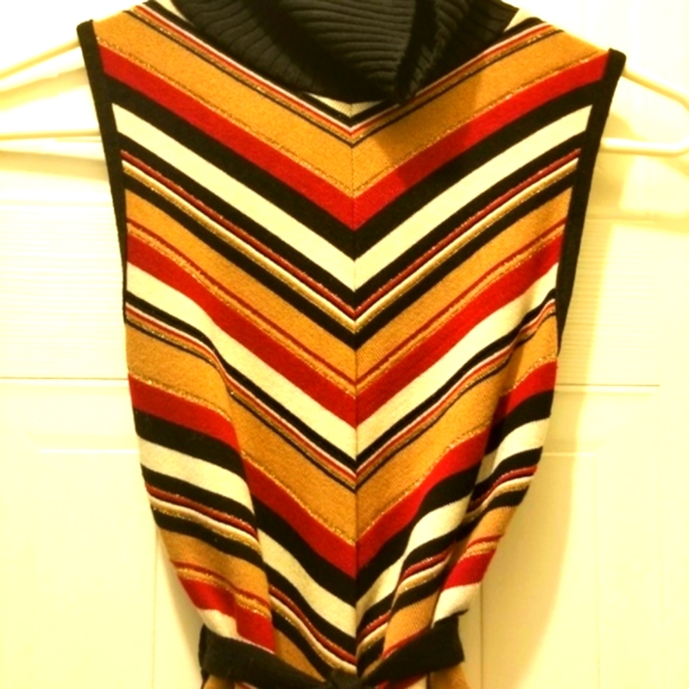 Vintage Turtle neck tank sweater - Picture 3 of 8